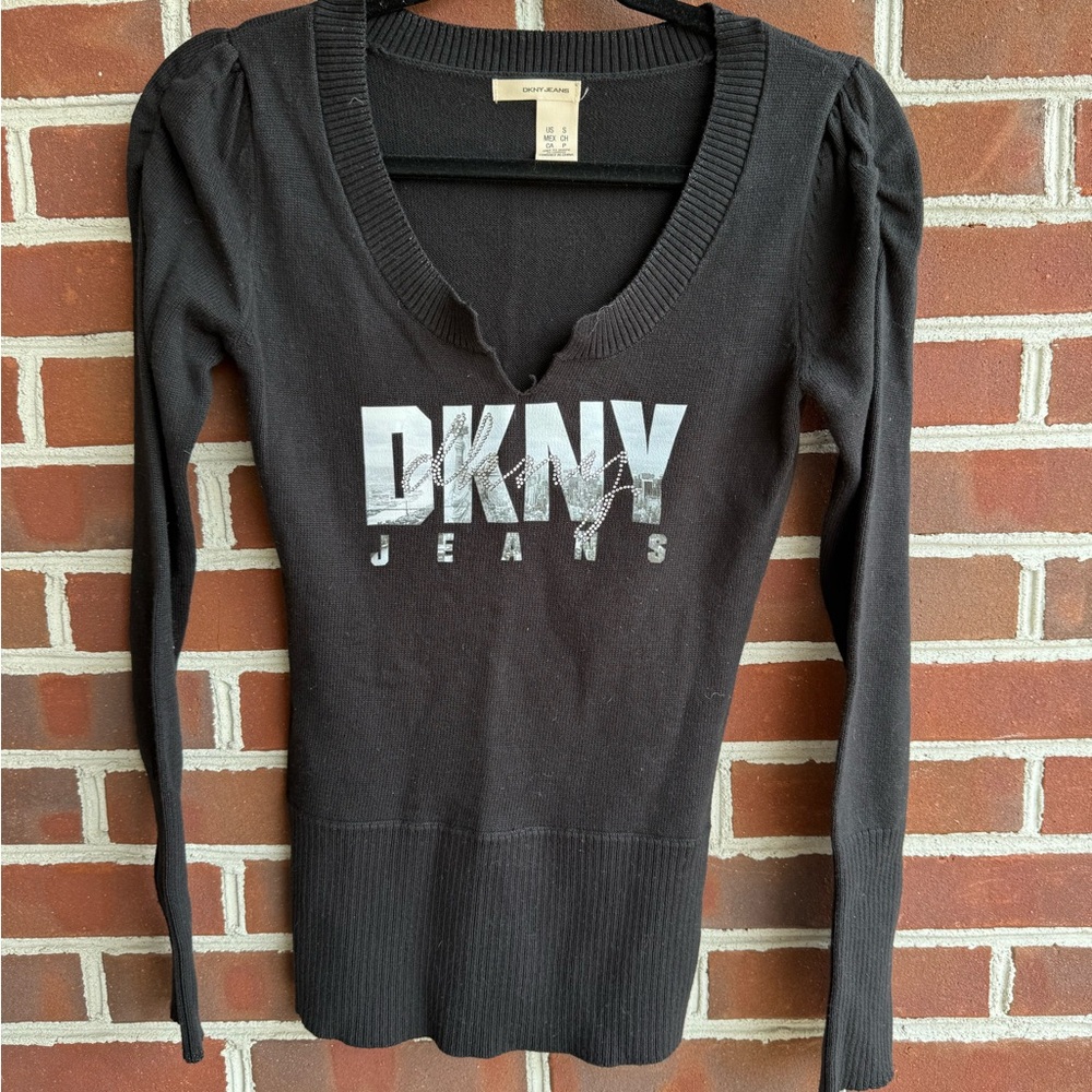 DKNY Y2K Black Long Sleeve V-Neck Top